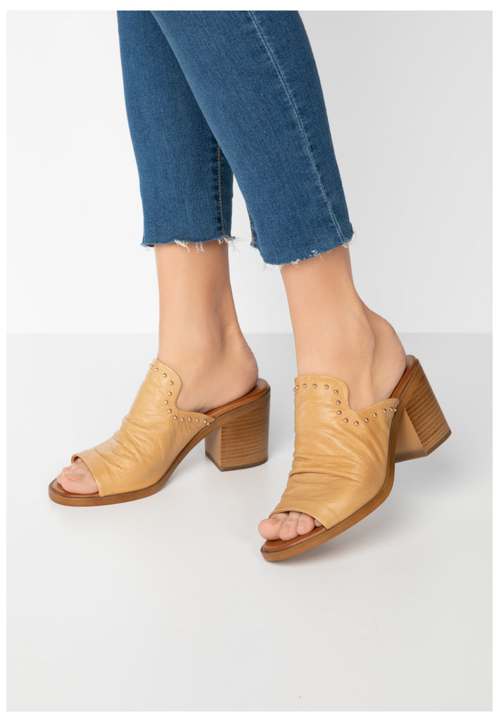 Inuovo Pantoletten Leder Hellbraun - surf4shoes