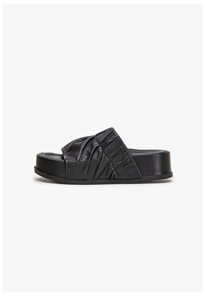 Inuovo Pantoletten Leder Schwarz - surf4shoes