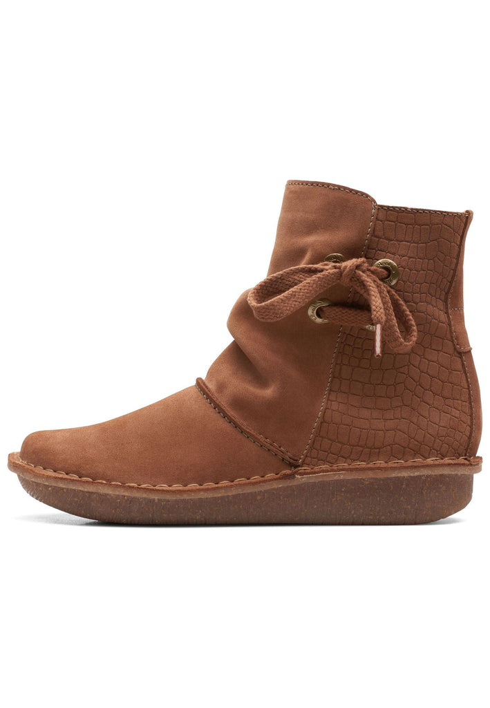Clarks Stiefelette Veloursleder Tan - surf4shoes