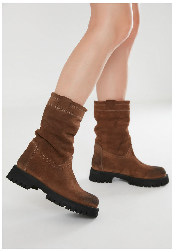 Inuovo Stiefel Veloursleder Braun