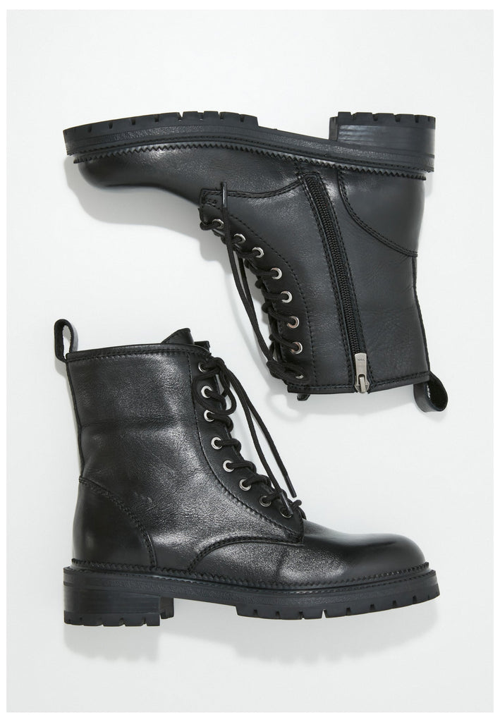 Inuovo Stiefelette Leder Schwarz