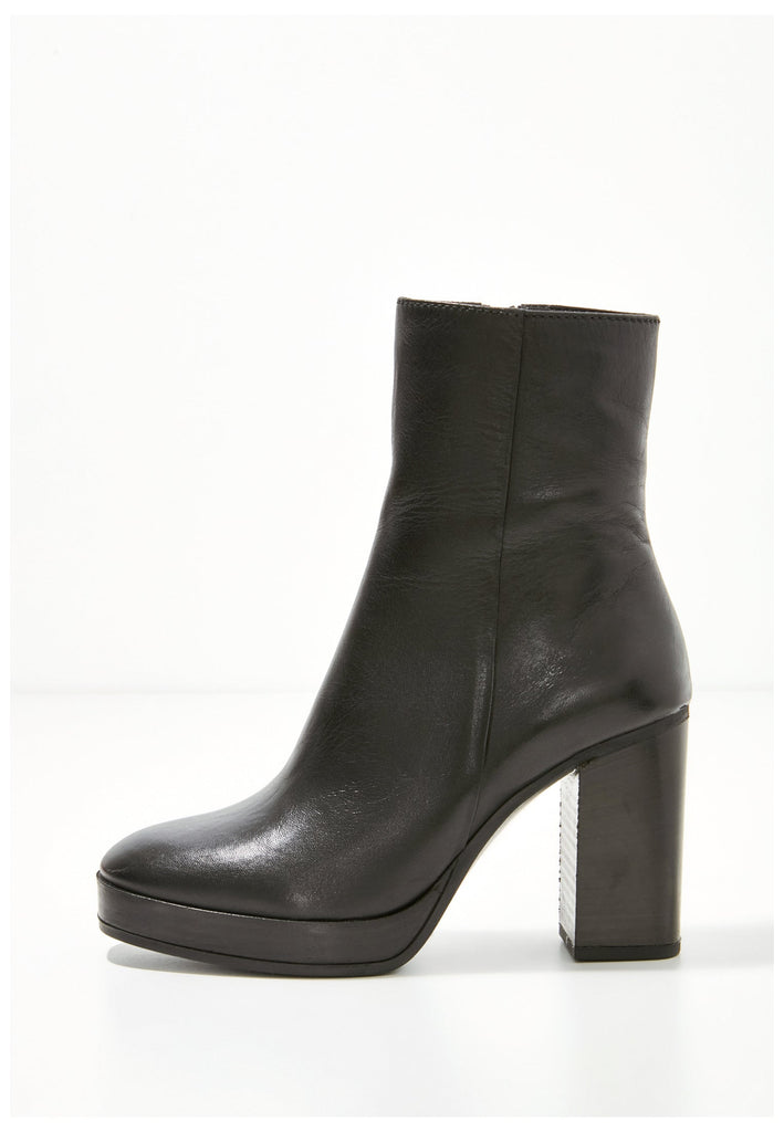 Inuovo Stiefelette Leder Schwarz