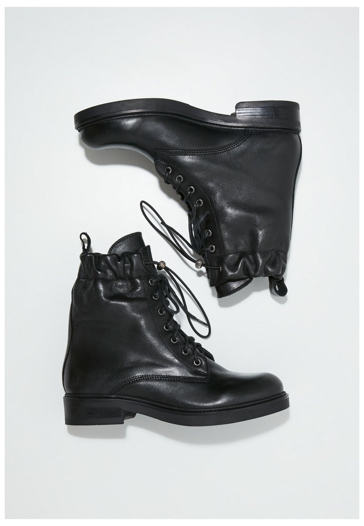 Inuovo Stiefelette Leder Schwarz