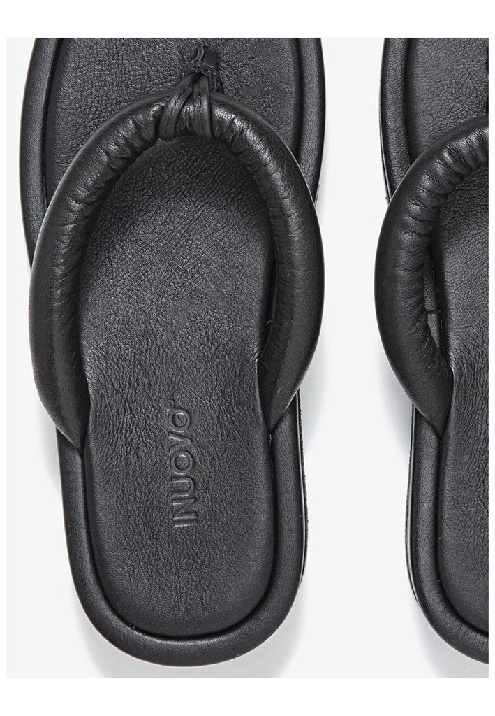 Inuovo Zehensteg Leder Schwarz