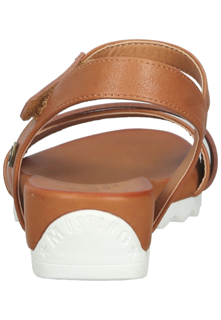 Mustang Sandalen Lederimitat Cognac
