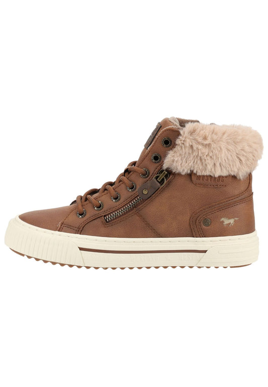 Mustang Sneaker Lederimitat Cognac