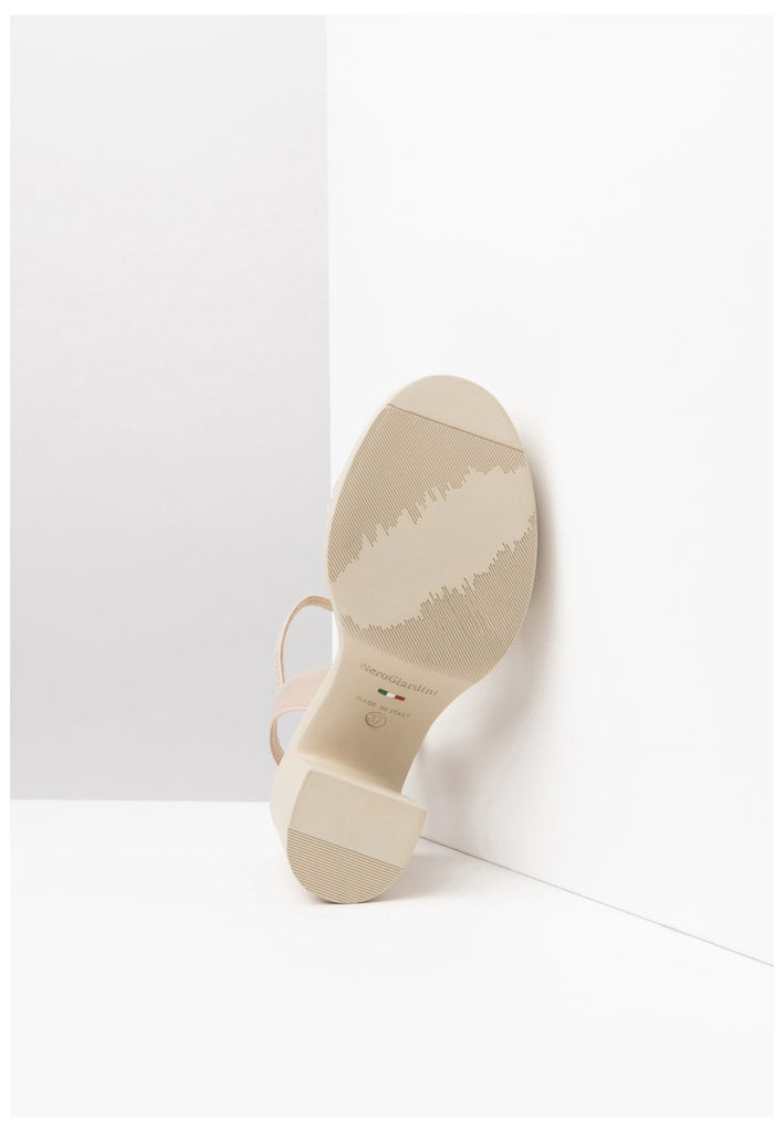 Nero Giardini Sandalen Lederimitat/Textil Beige